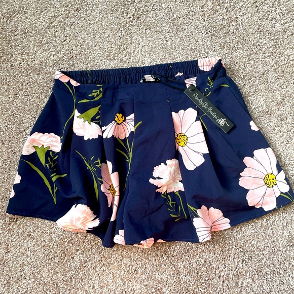 Boutique Summer Set - Picture 2 of 5